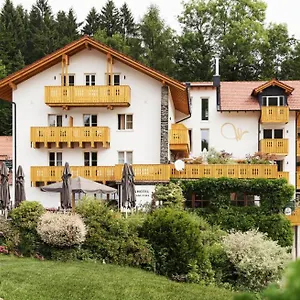 Waldschl\u00f6ssl Neukirchen beim Heiligen Blut